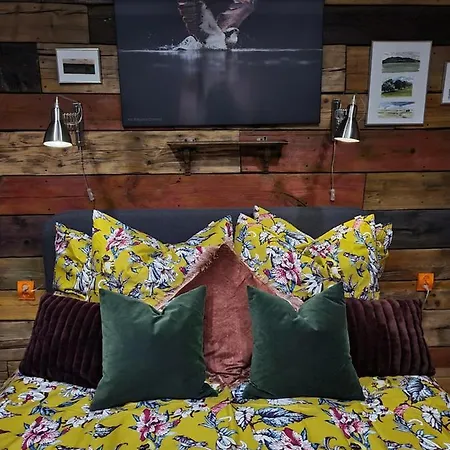 Ptaszarnia - Natura-free Parking 슈비노우이스쳬