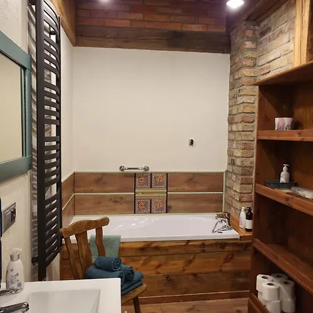 Bed and breakfast Ptaszarnia - Natura-free Parking